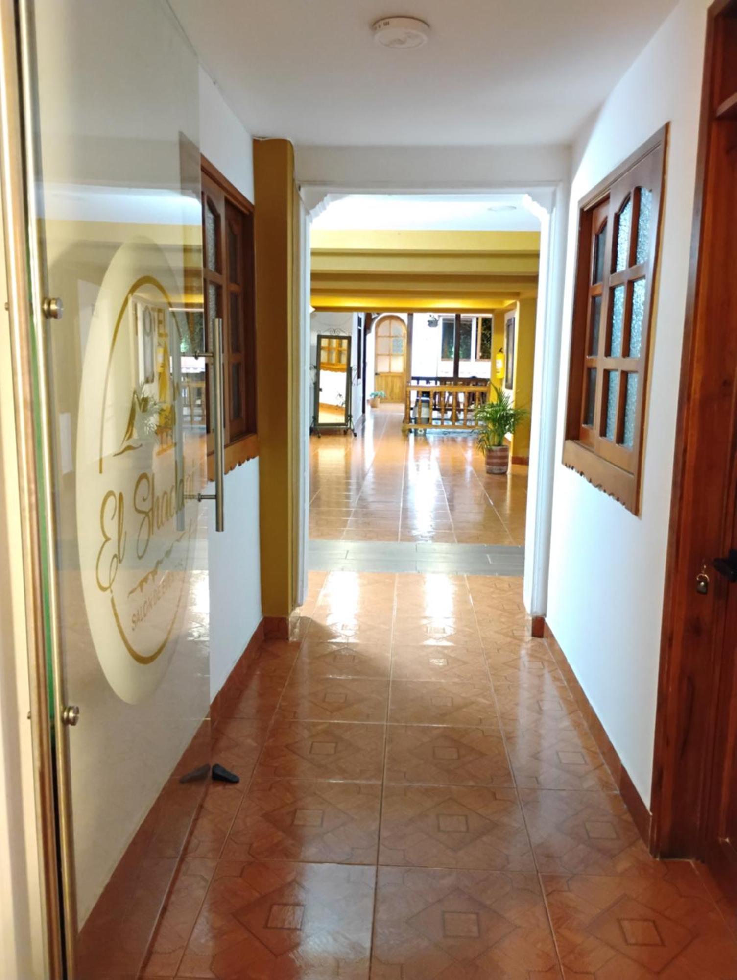 Hotel Shaddai ฟิลานเดีย ภายนอก รูปภาพ